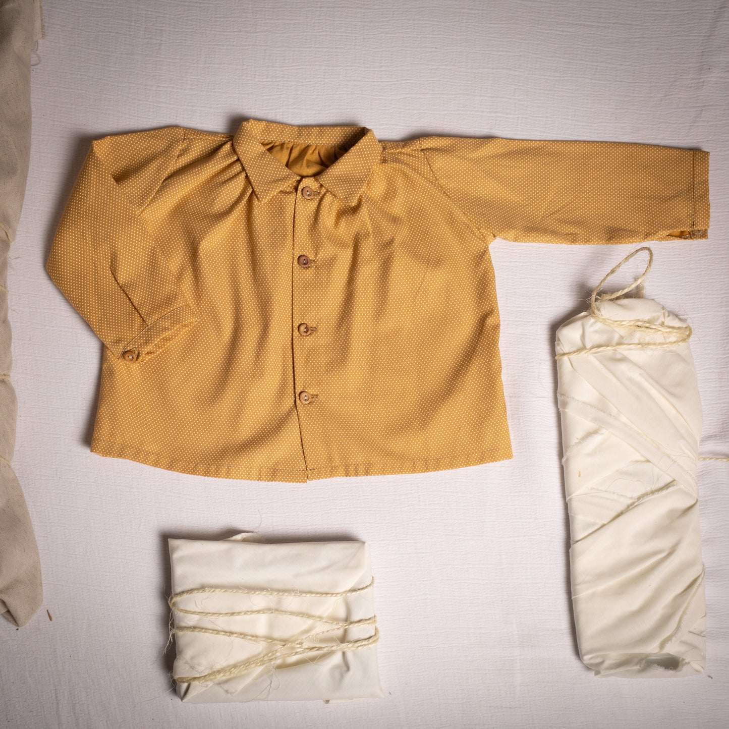 Camisa Dalí topos mostaza