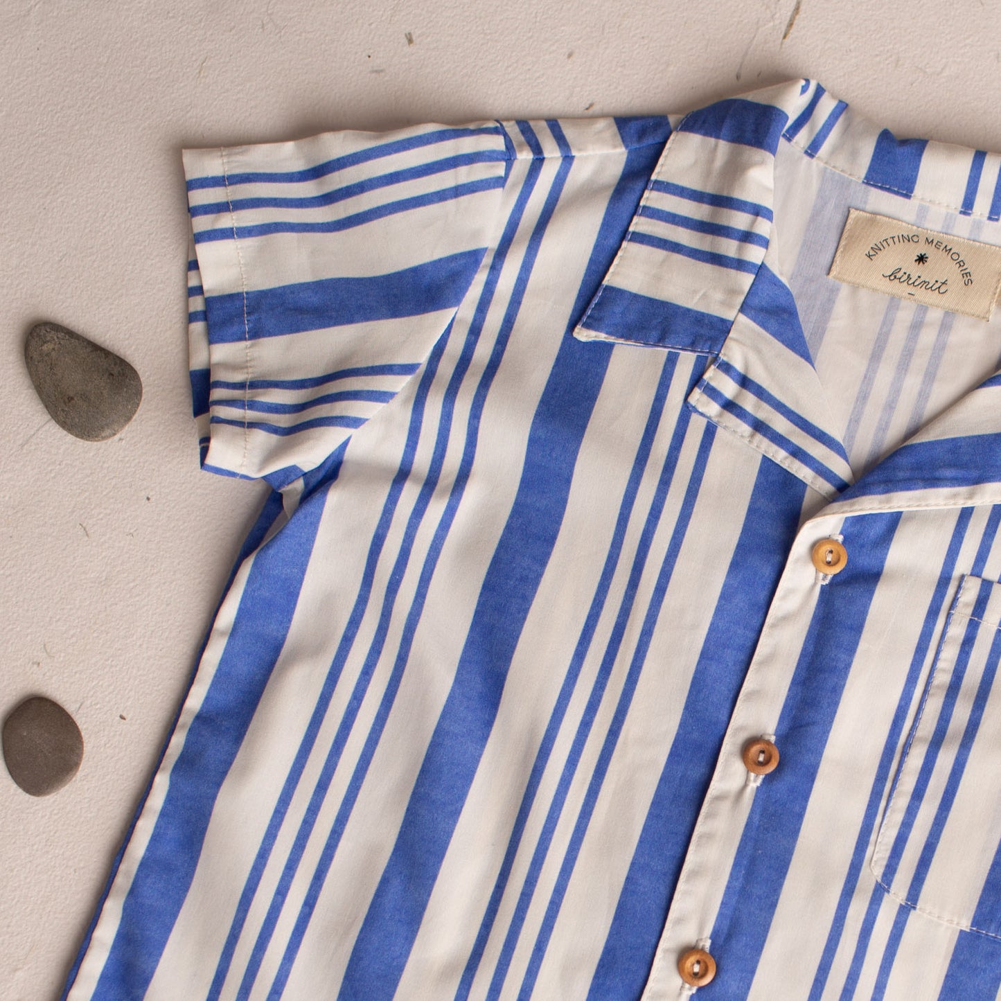 Deep blue stripe lapel shirt