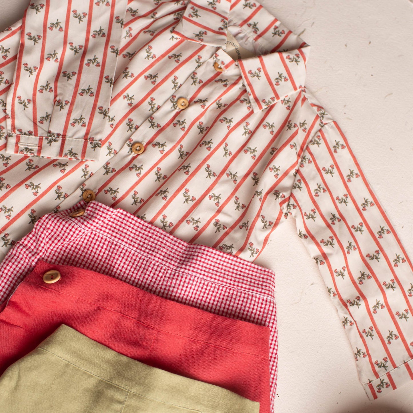 Pantalón corto lino rojo