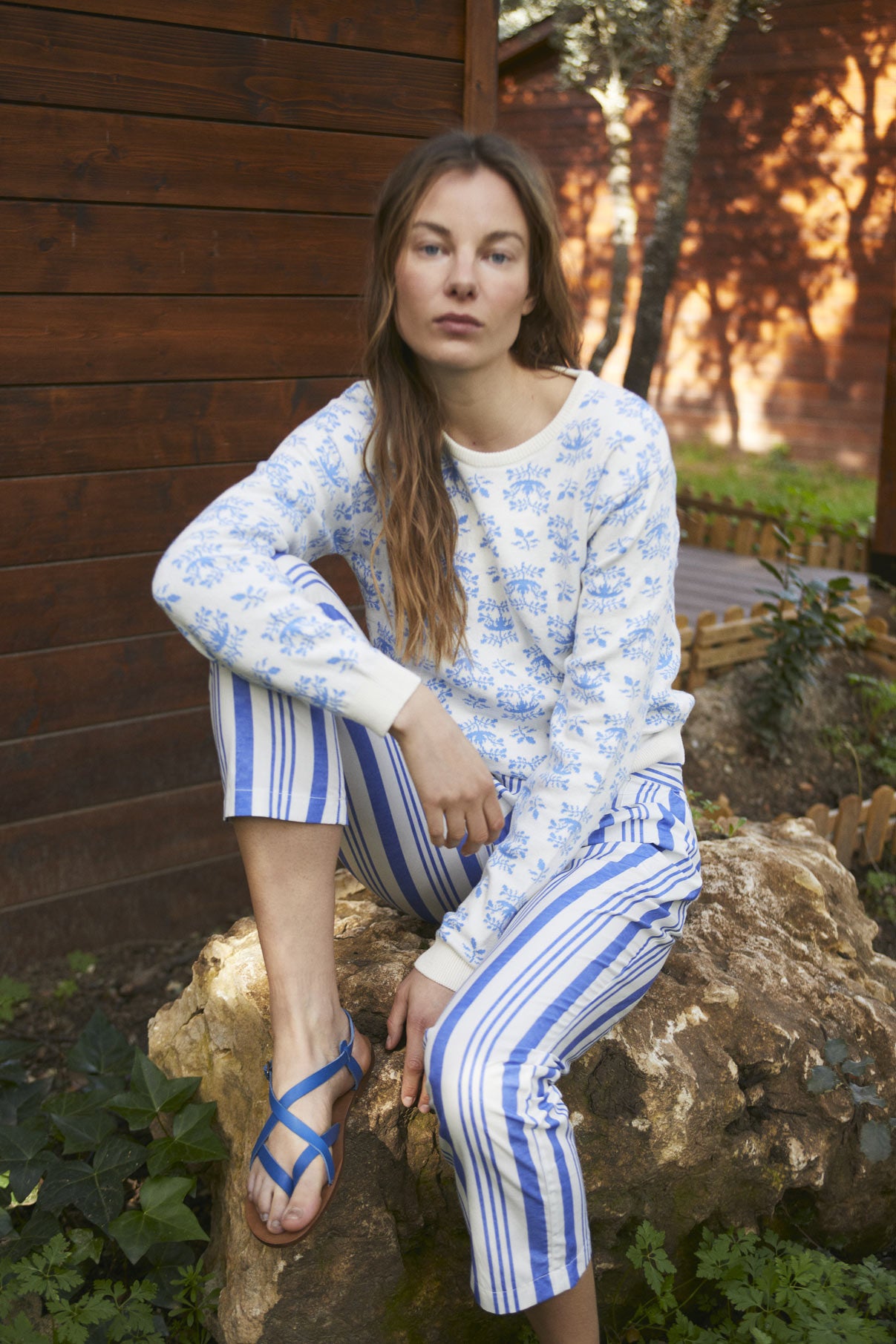 Deep blue stripe pleated Woman trousers