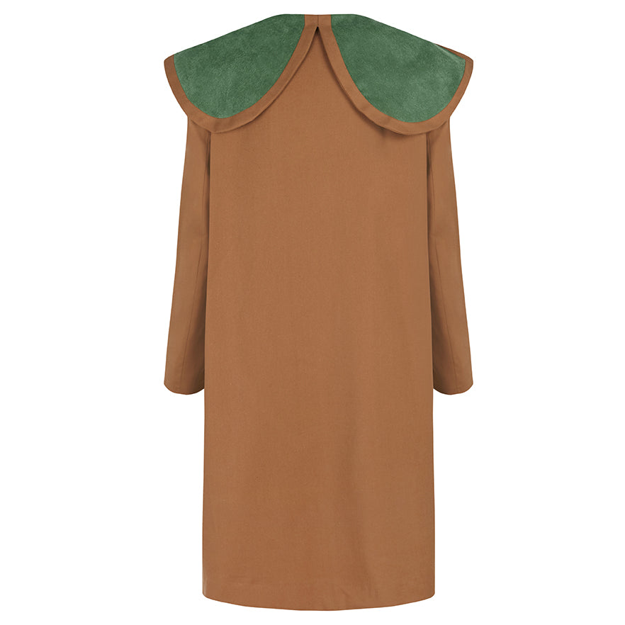 Woman toffee trench coat
