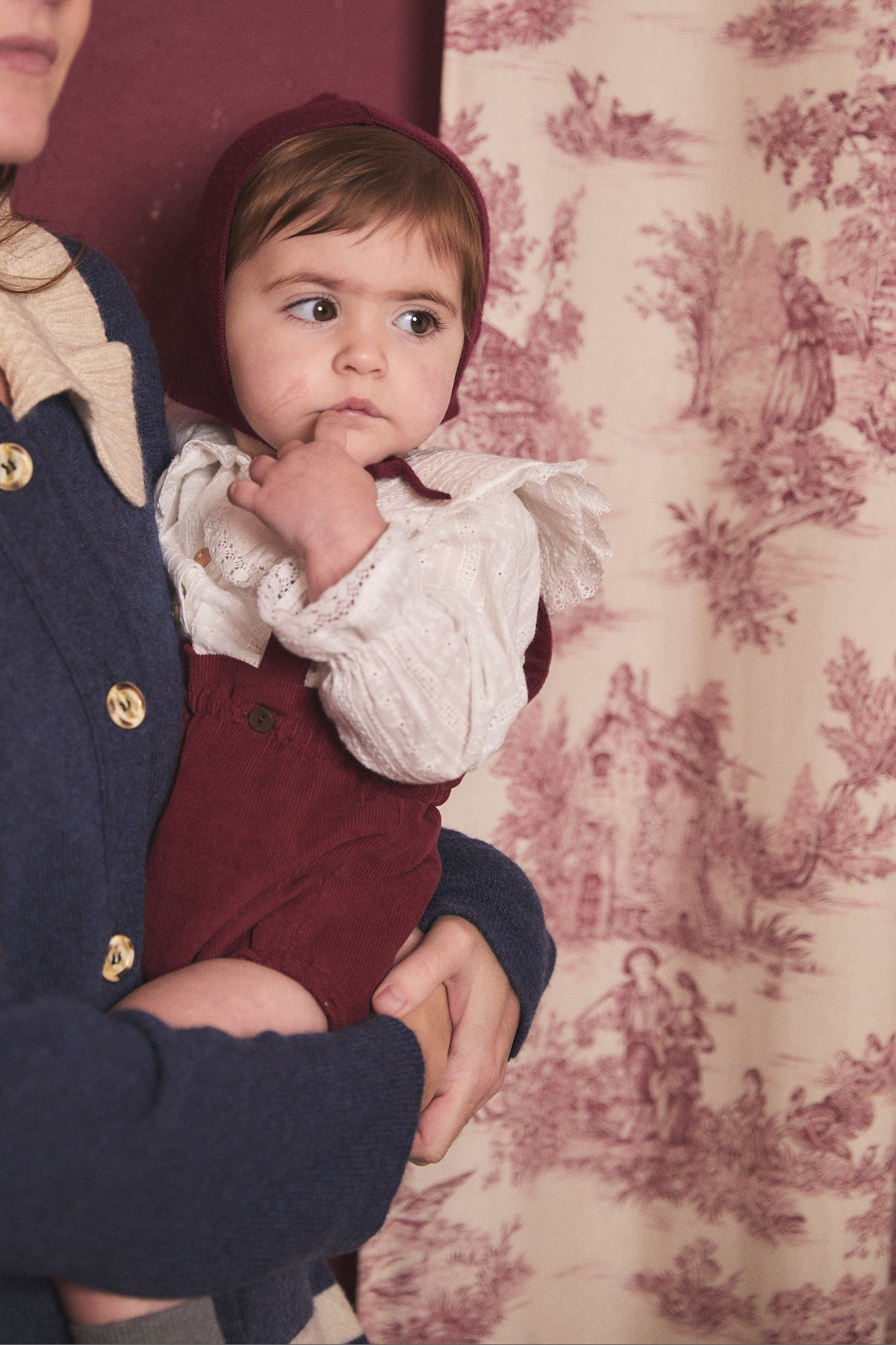 Amarena knit hood baby