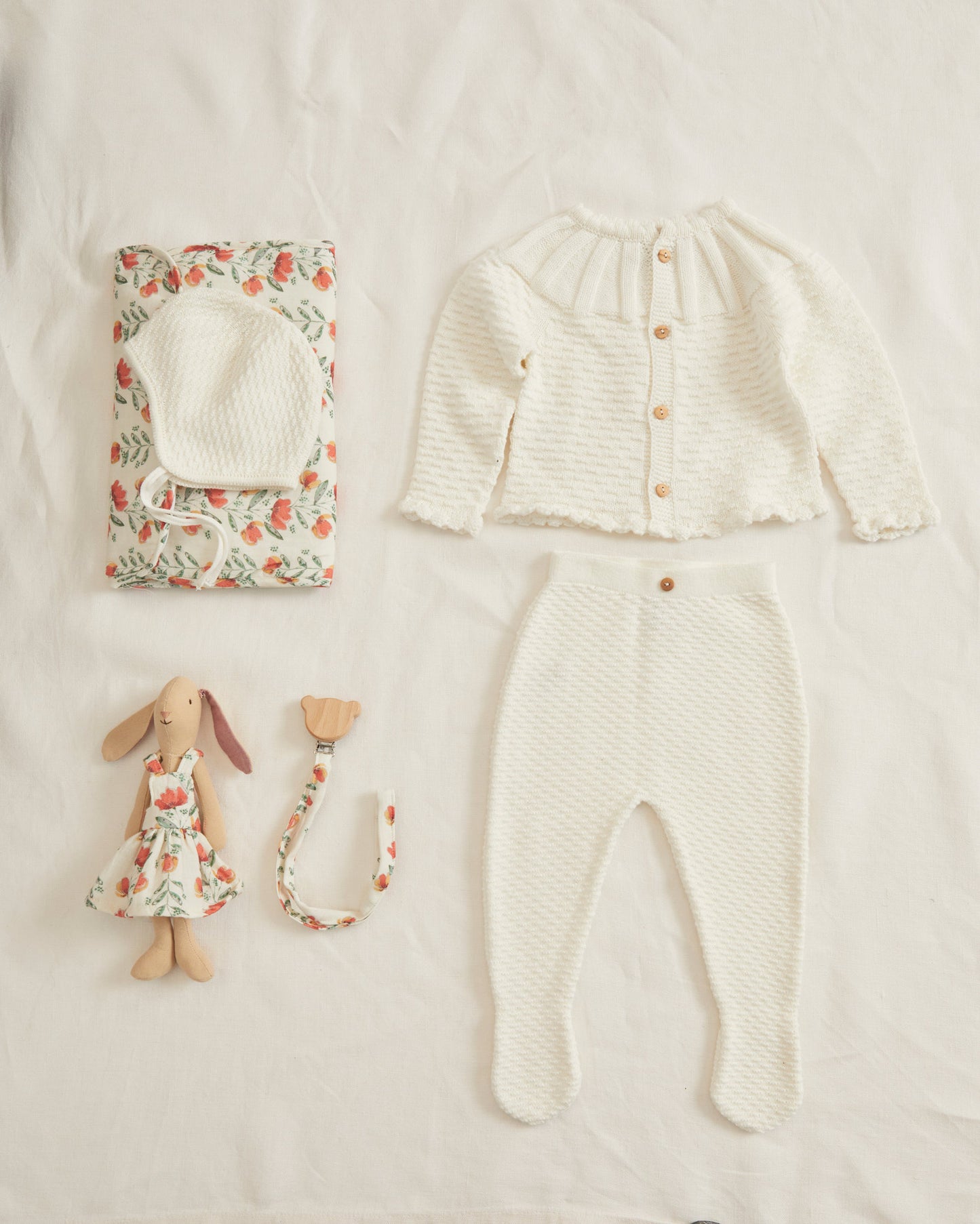 New born cashmer knit sweater