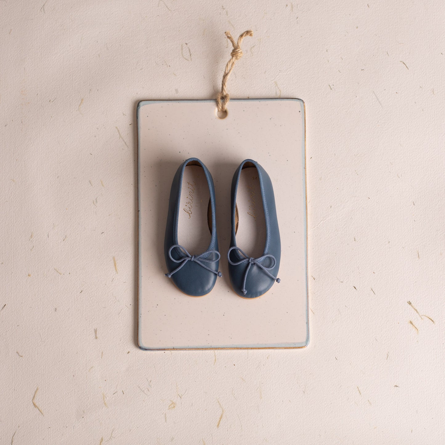 Manoletina tibet navy