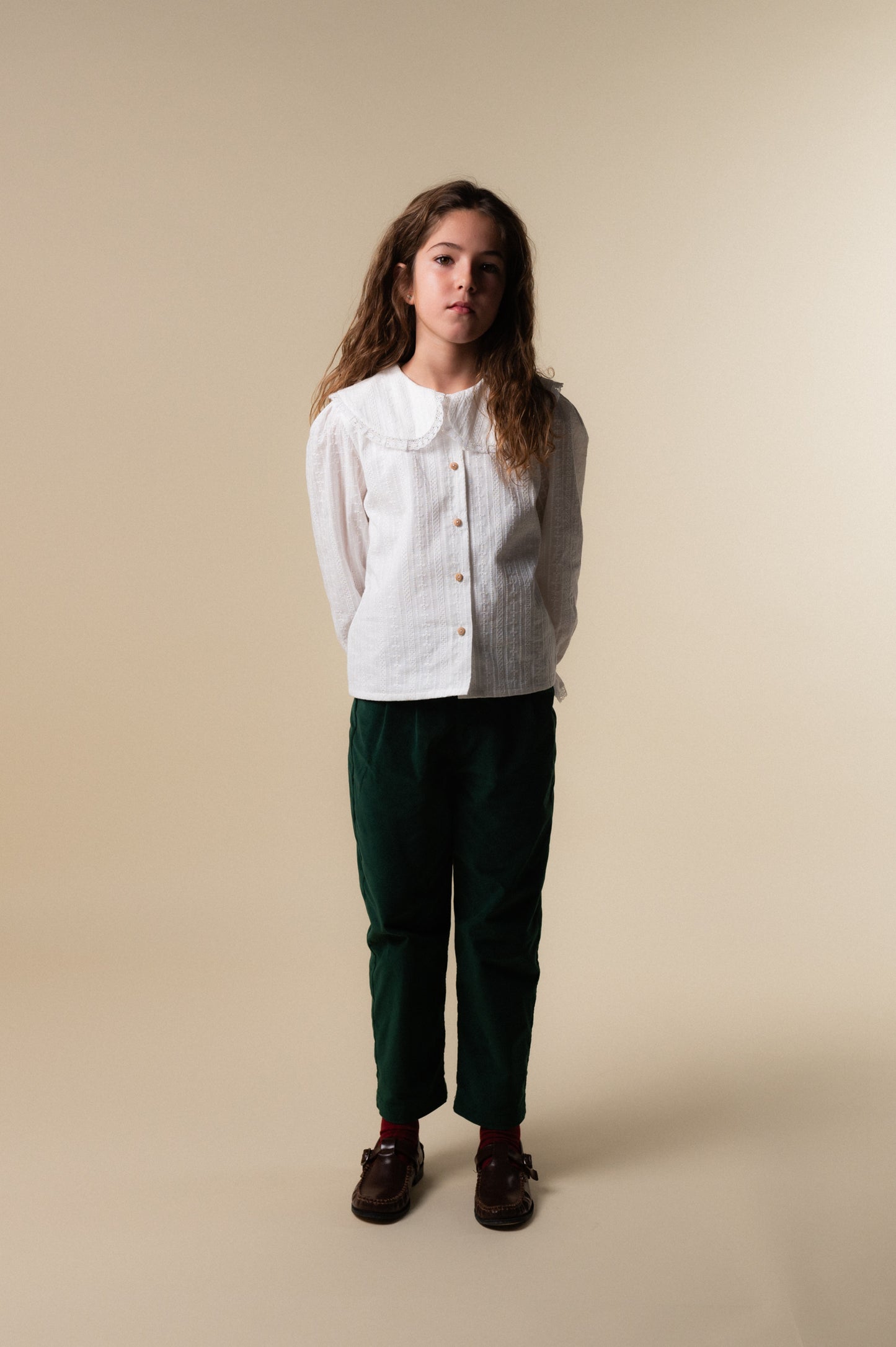 Pantalón pinzas velvet Verde niña