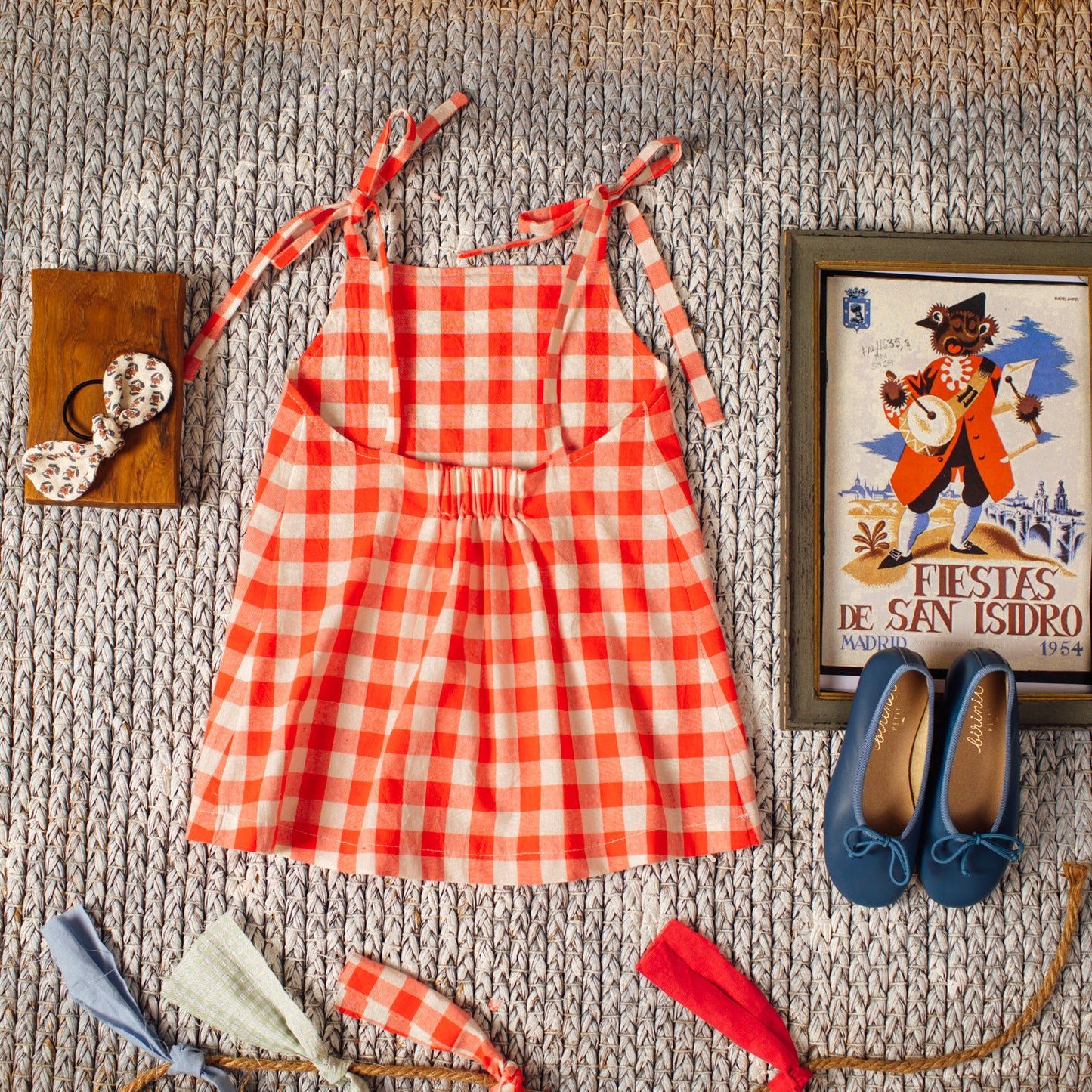 Big red Gingham woman strap dress