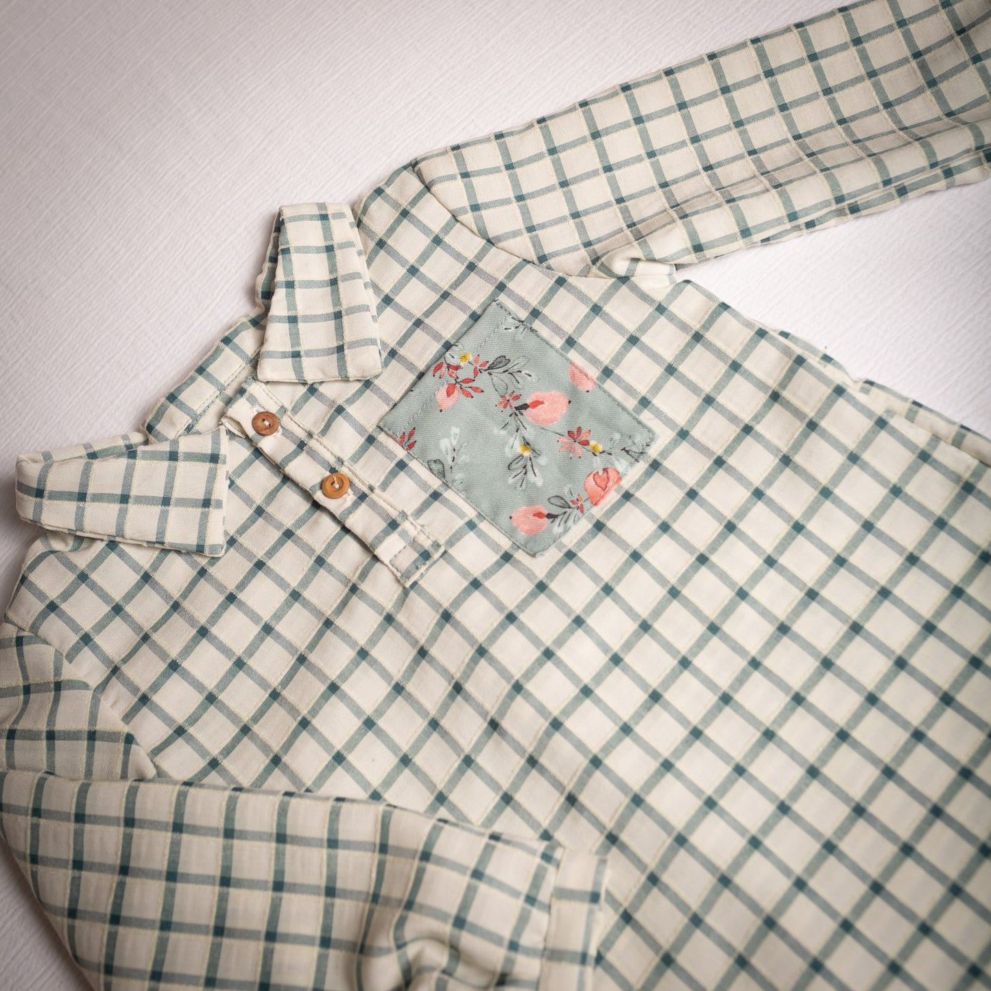 Cíes greenish plaid polo shirt