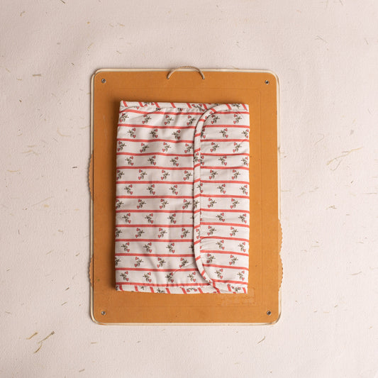 White Castores document holder