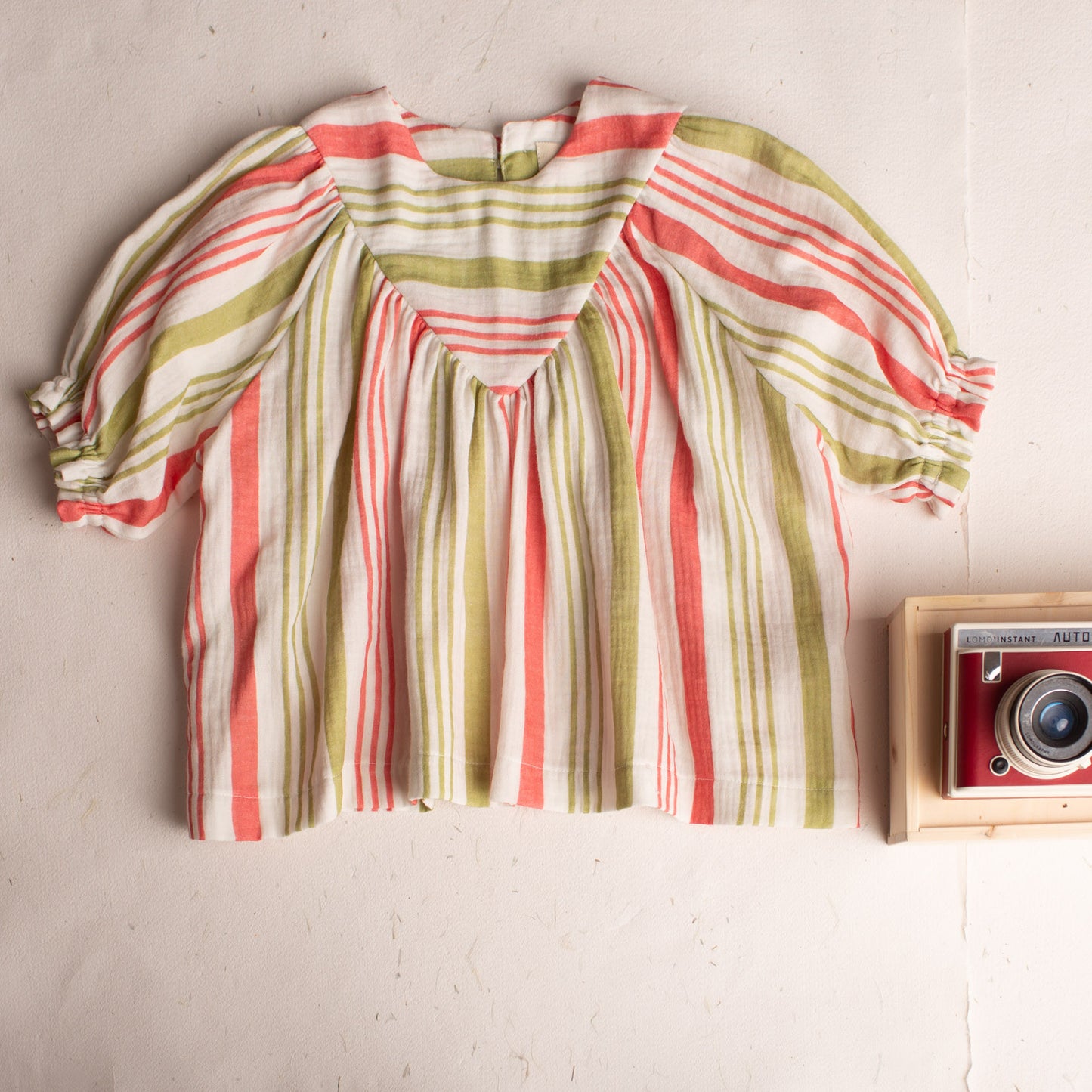 Puffed triple stripe shirt