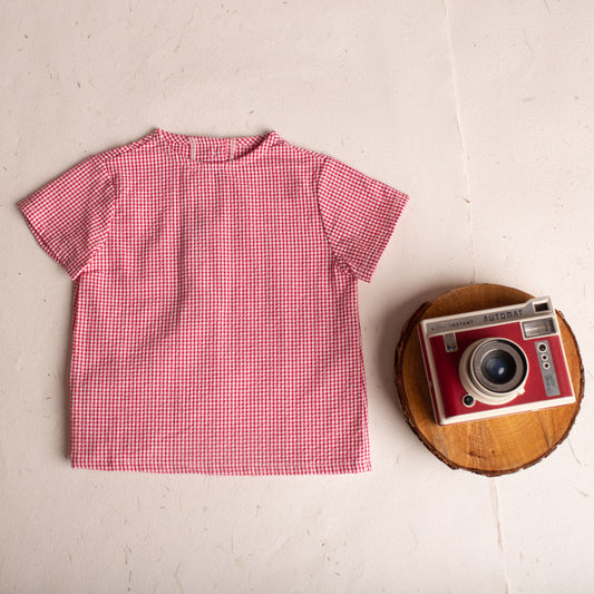 Small red gingham short sleeve shirt