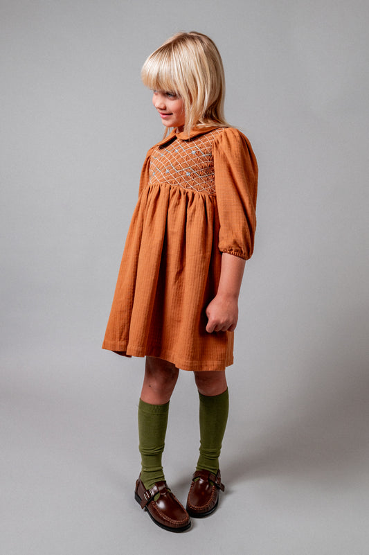 Vestido bordado nidos toffee niña