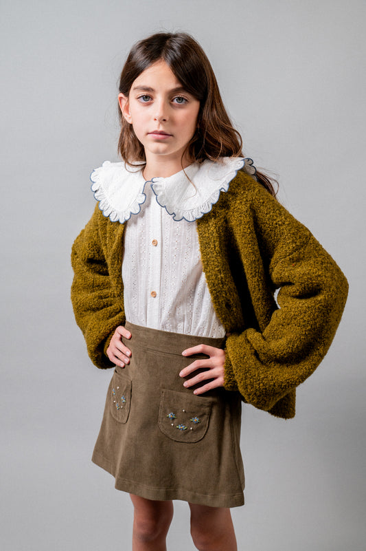 Mini falda bordada pana khaki niña