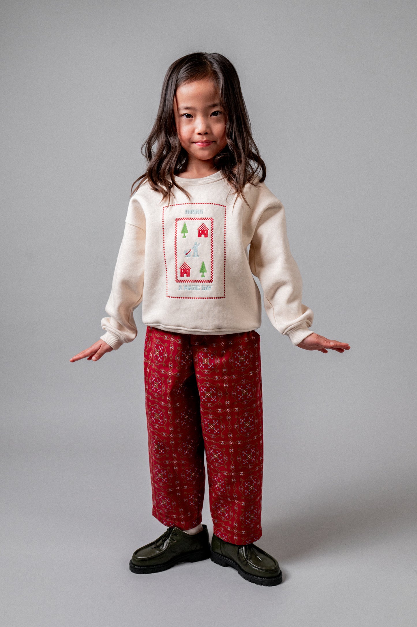 Sudadera ivory Magic day niña