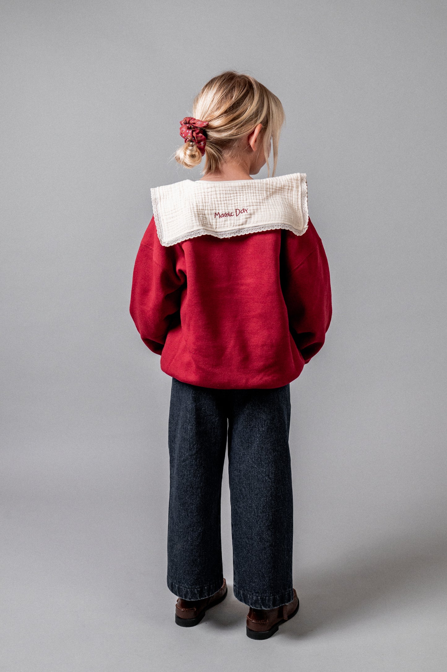 Pantalón largo denim bolsillos puntilla niña