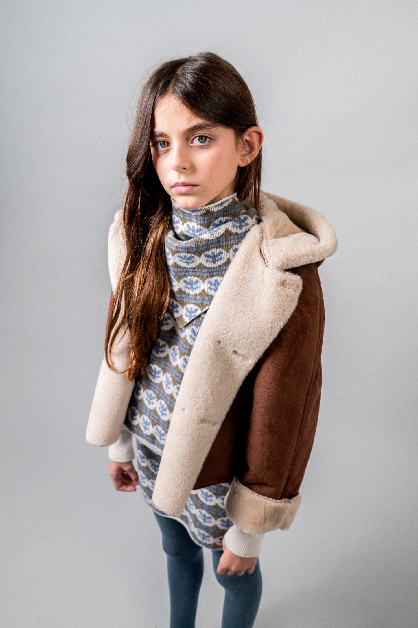 Chaquetón Van Gogh capucha marrón niña