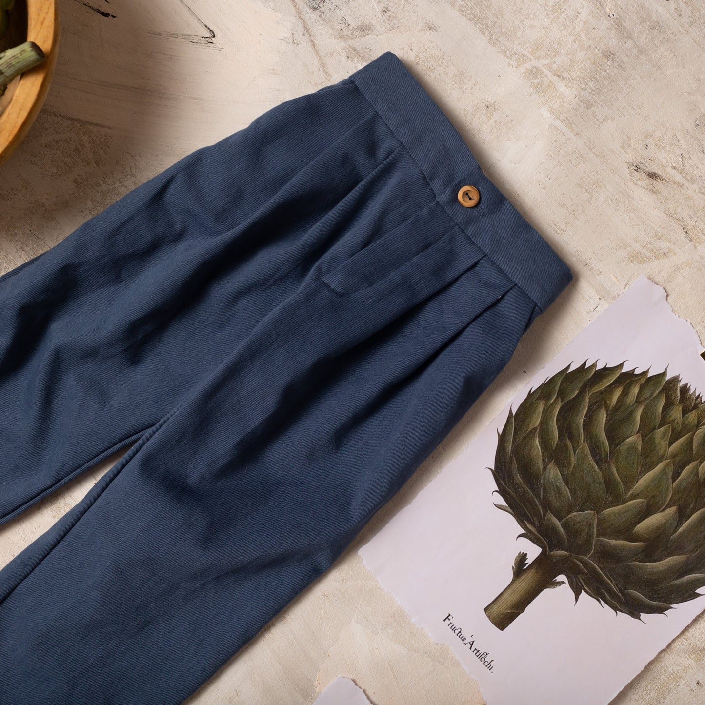 Blue twill pleated pants