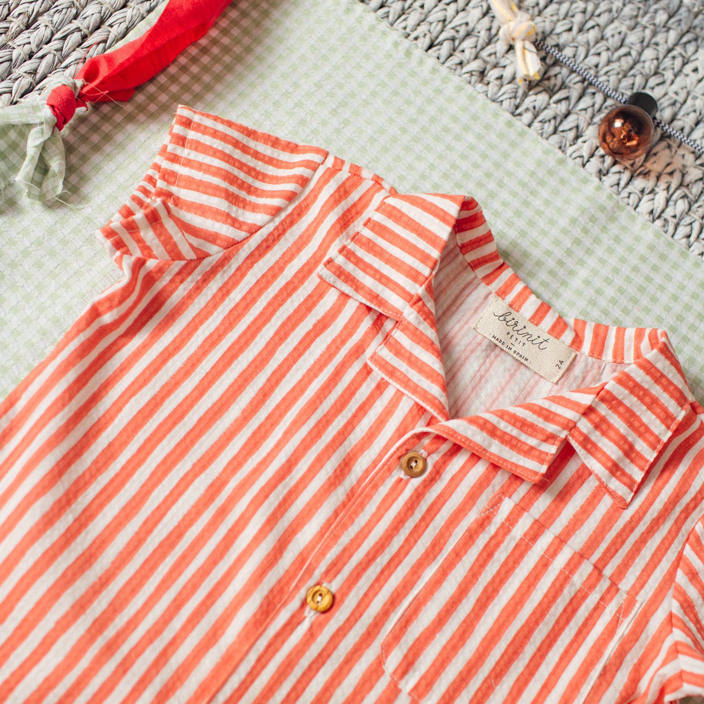 Red Stripes lapel shirt