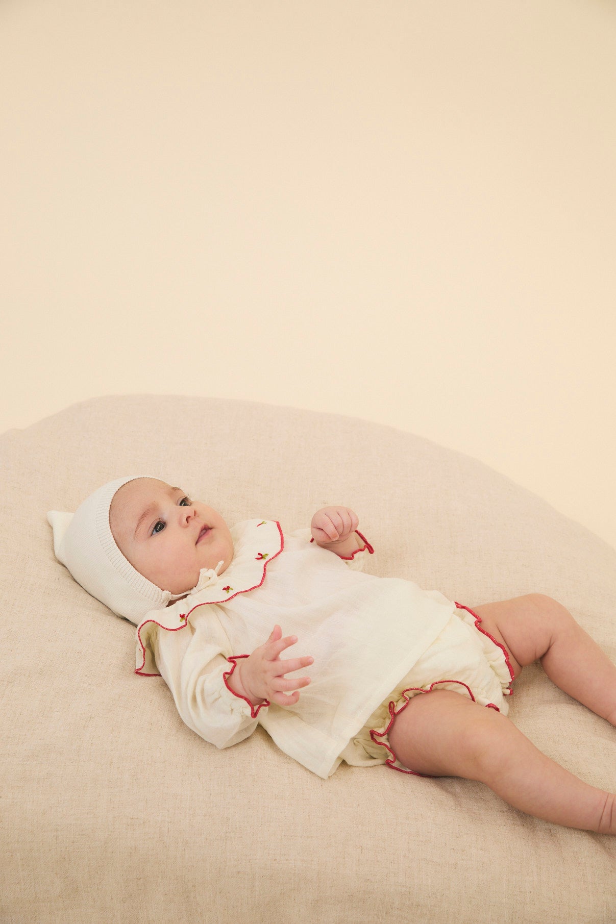 Newborn embroidery blouse and bloomer set