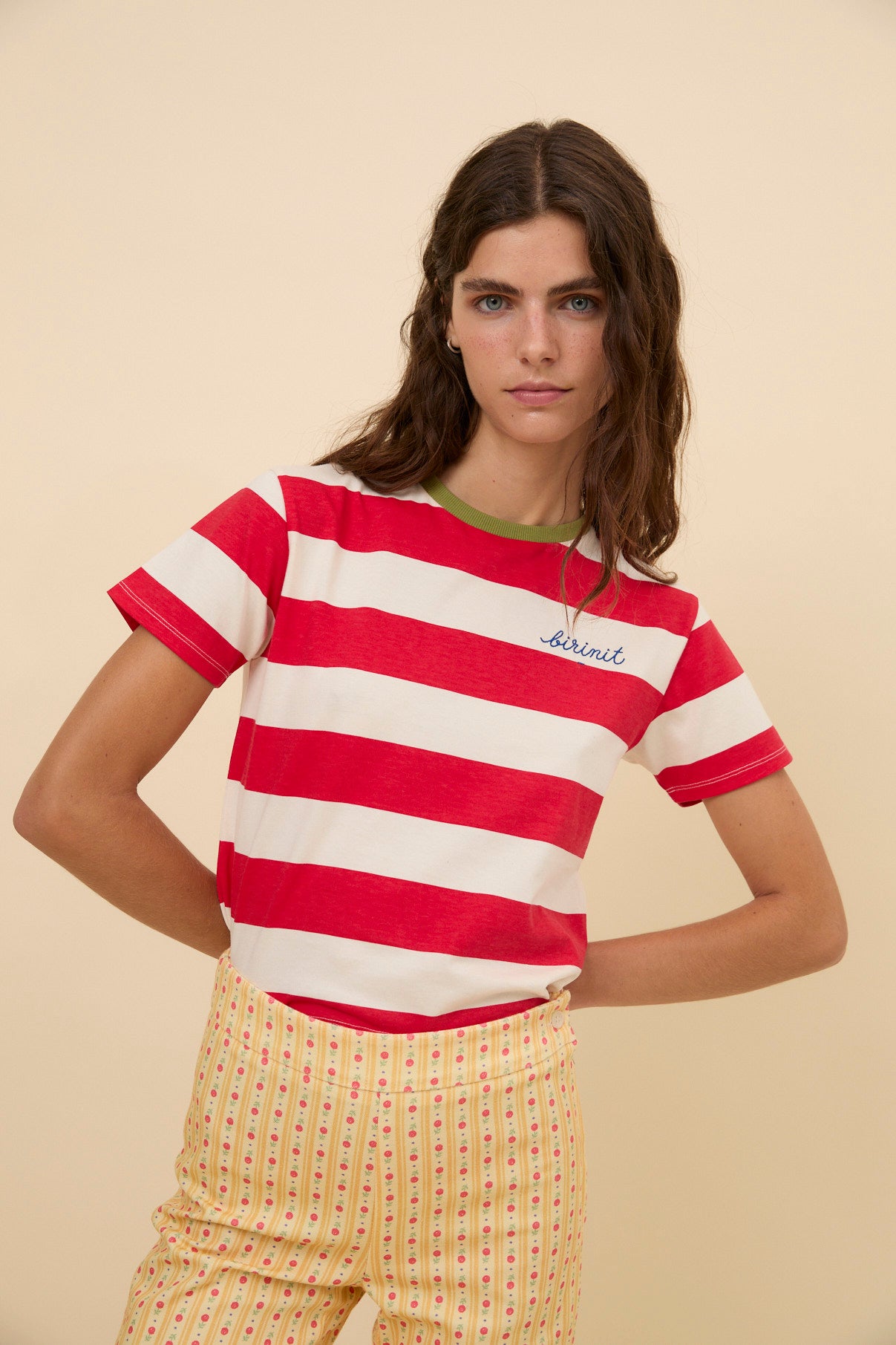 Woman red stripes t-shirt