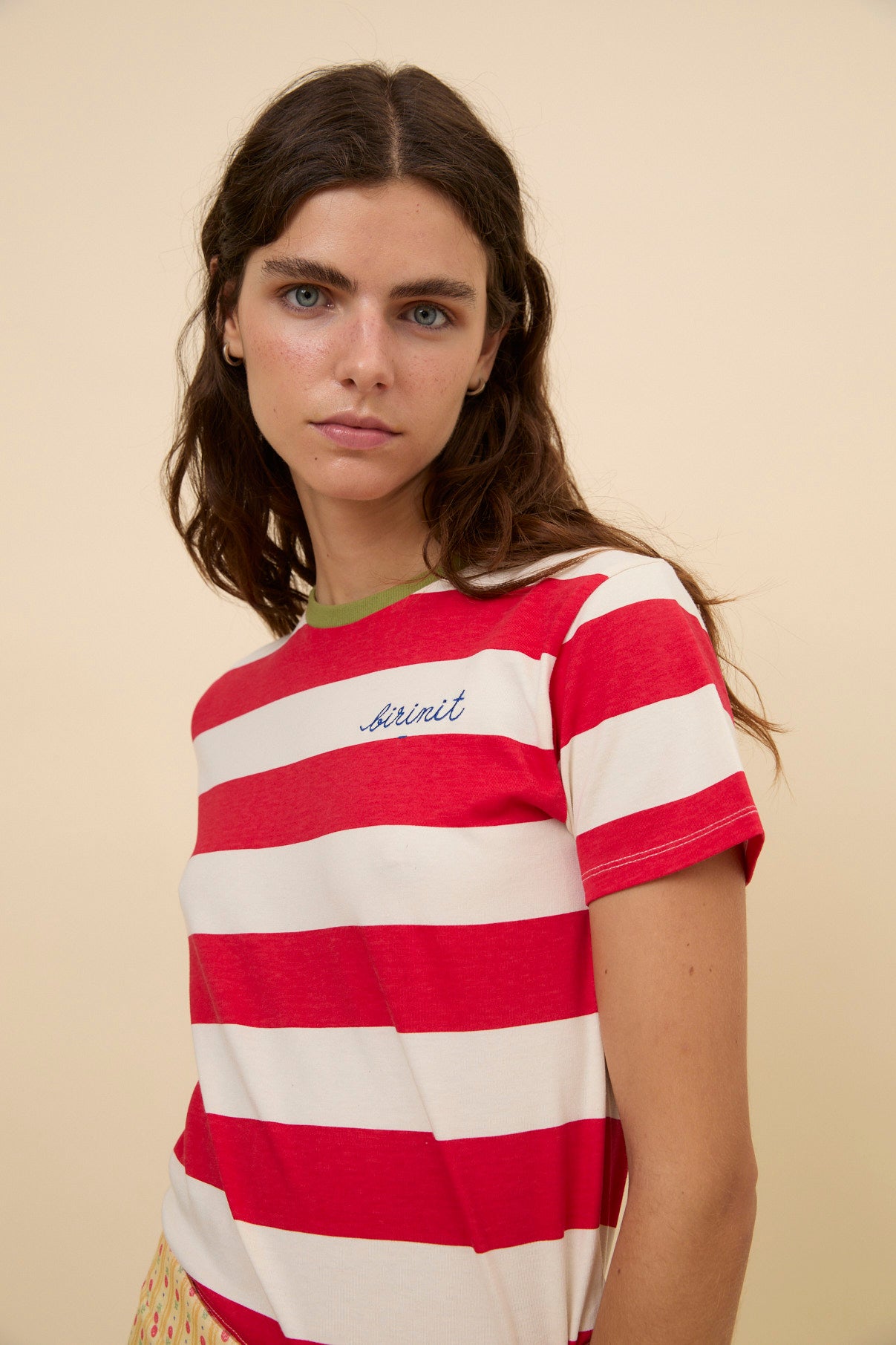 Woman red stripes t-shirt