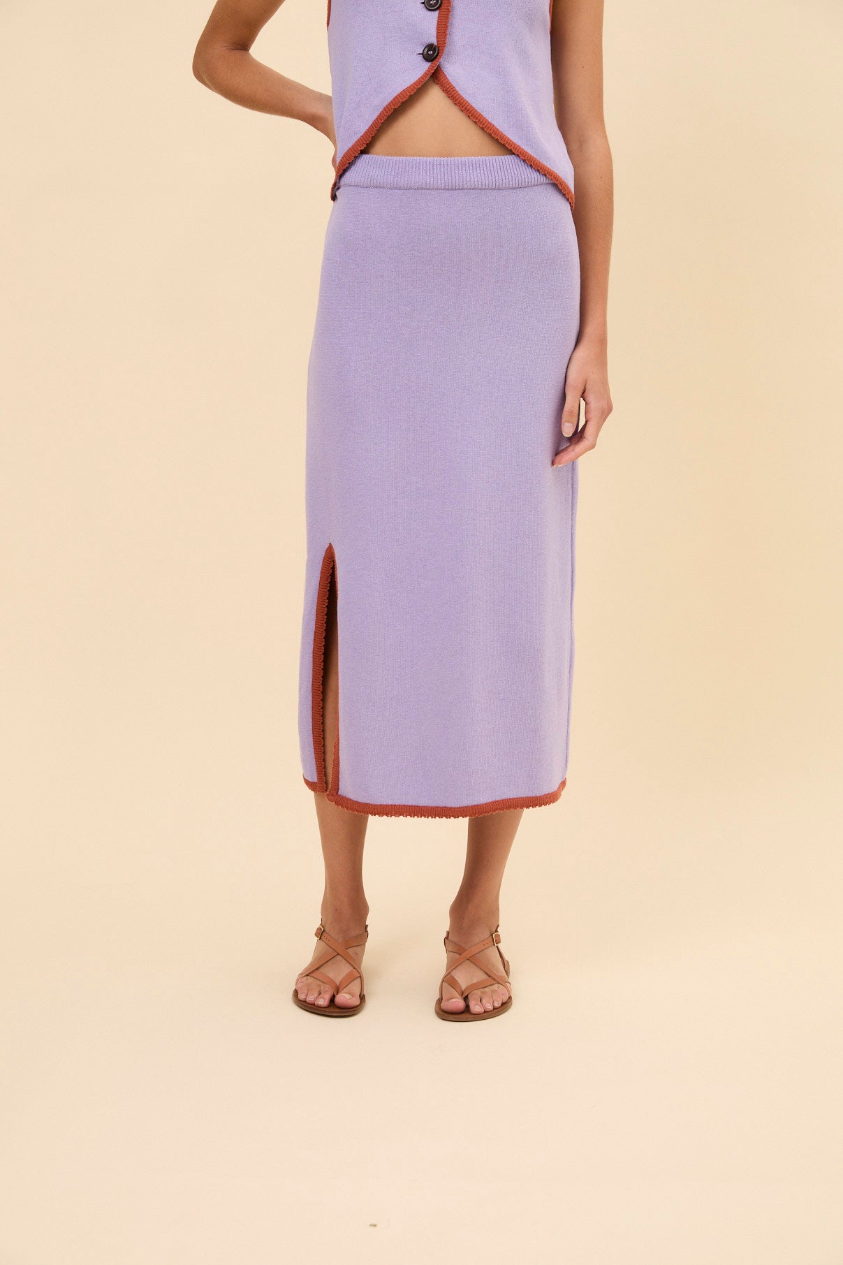 Woman Lavander skirt