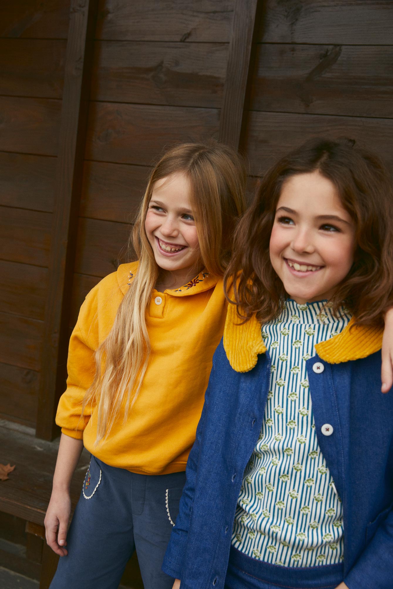 Mustard embroidered hoodie kid