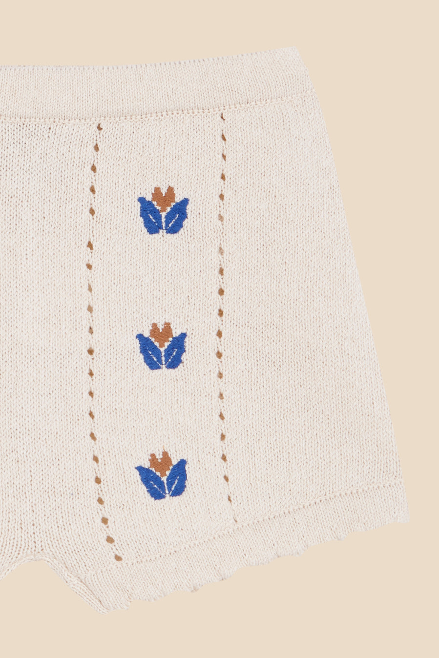 Knit short with floral embroidery girl