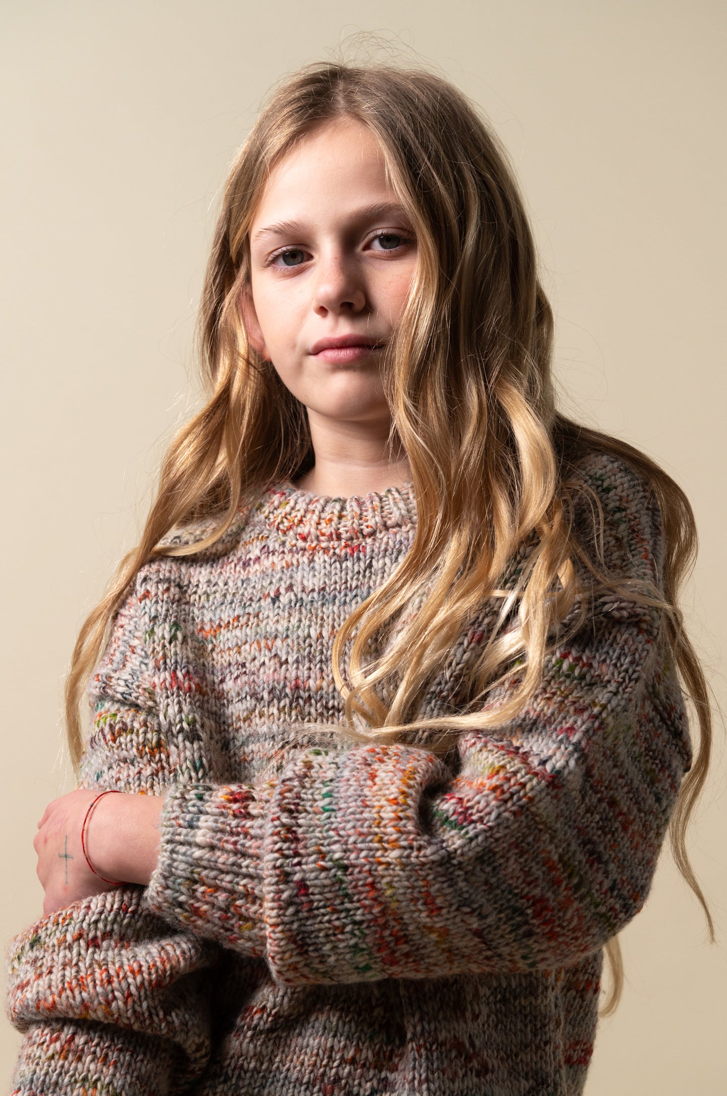 Multicolor knit sweater girl