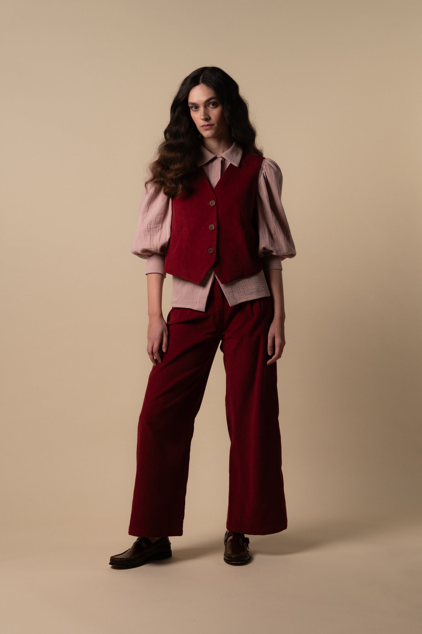 Woman Burgundy corduroy trousers