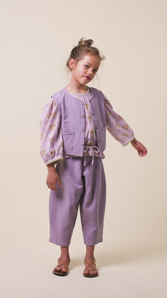 Antique mauve baggy trousers girl